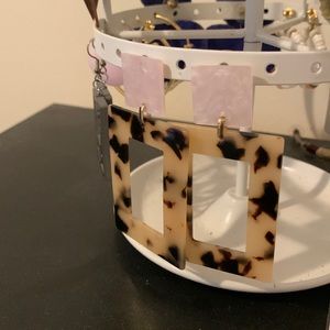 Plastic pink & tortoise shell earrings